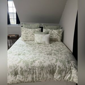 Laura Ashley Green Floral 7-Piece Comforter Set